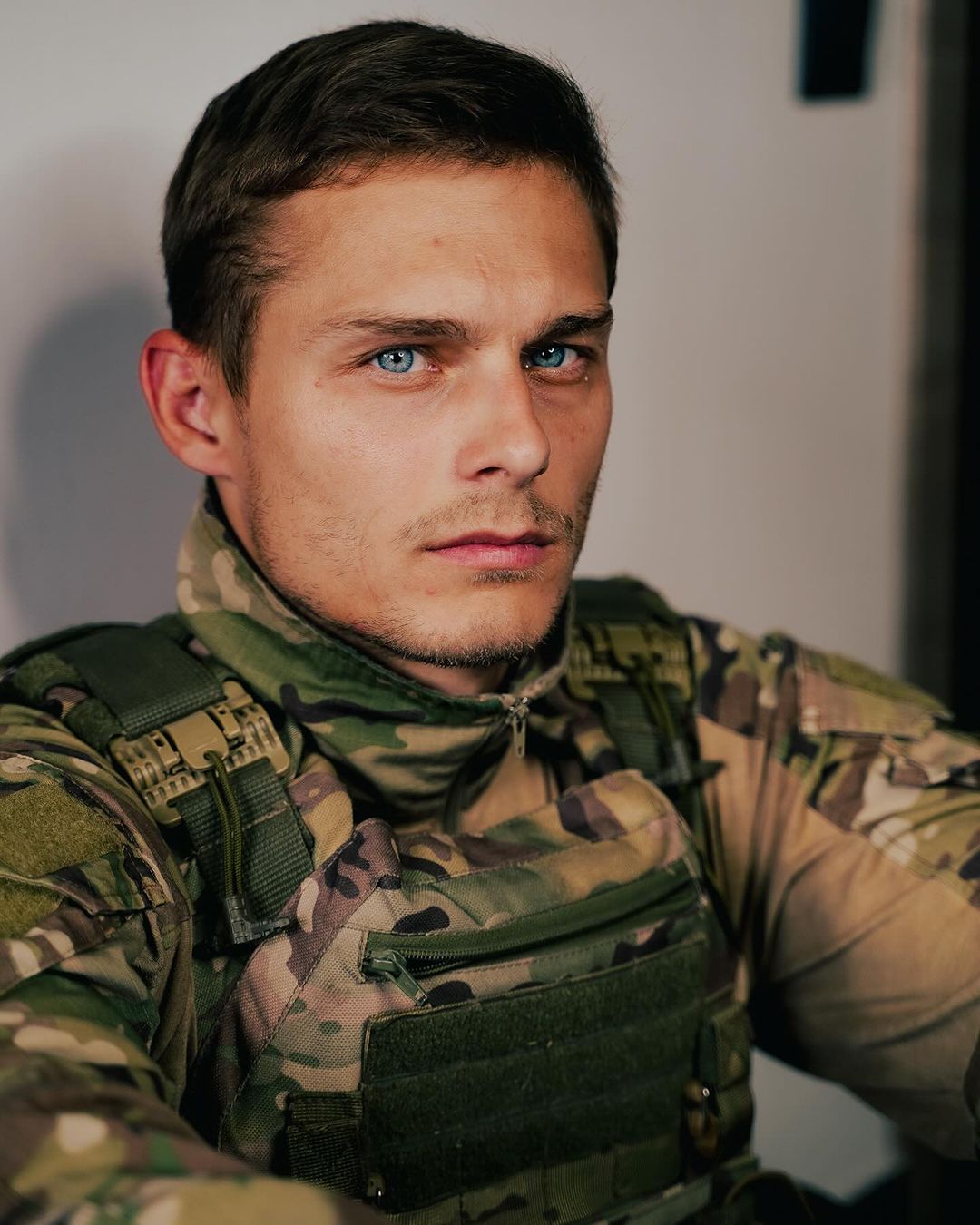 Анна Трінчер заспівала з ветераном війни: від цього відео неможливо стримати сліз